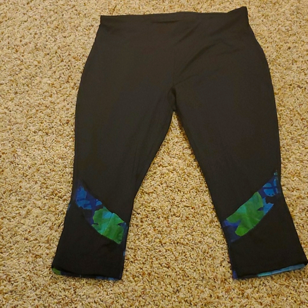 NWOT athletic works capri